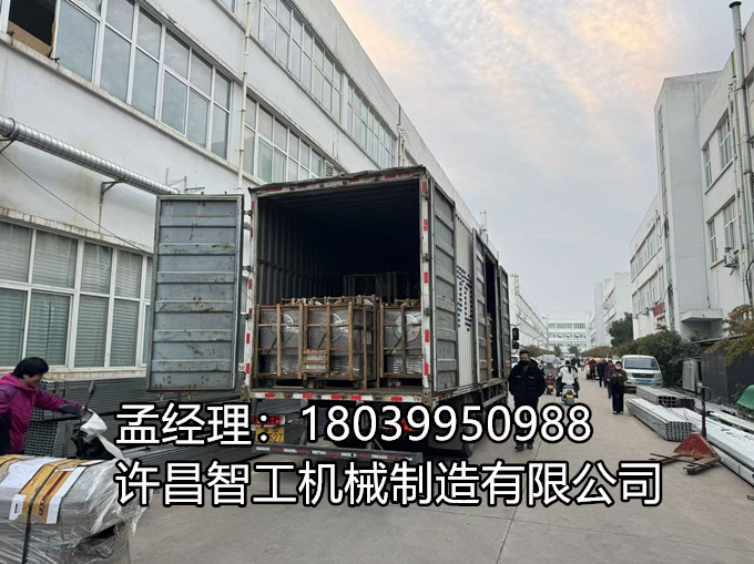 10月22日，物流車(chē)隊(duì)直抵廠(chǎng)區(qū)——